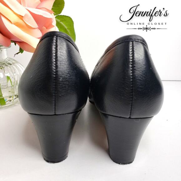 Joan & David Circe Black Leather Pumps Size 6.5M - Picture 6 of 10